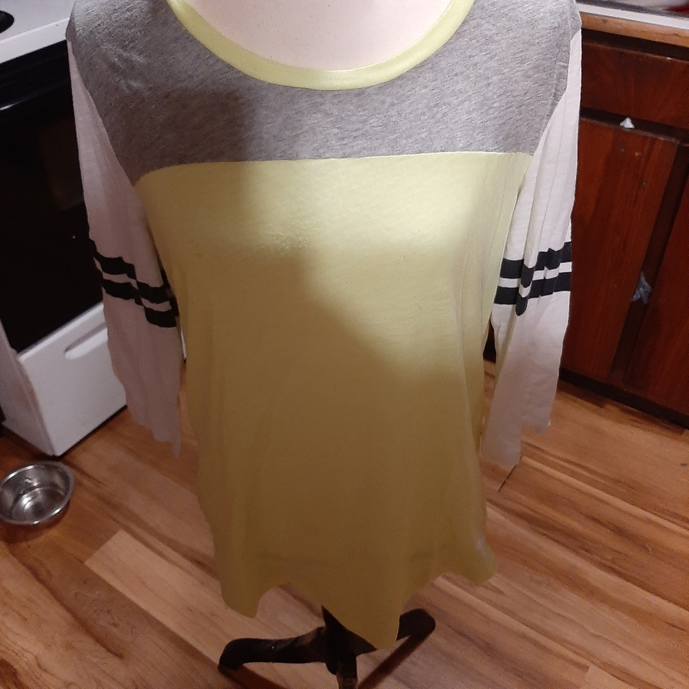 5/2021 vs pink 3/4 sleeve